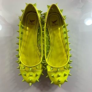 Neon yellow meta spike flats